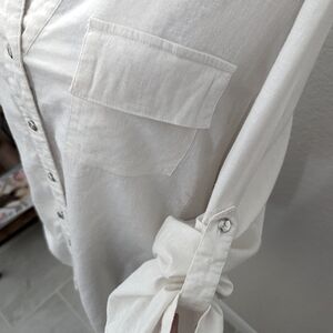 Nygard White Linen Blend Fitted Button Down